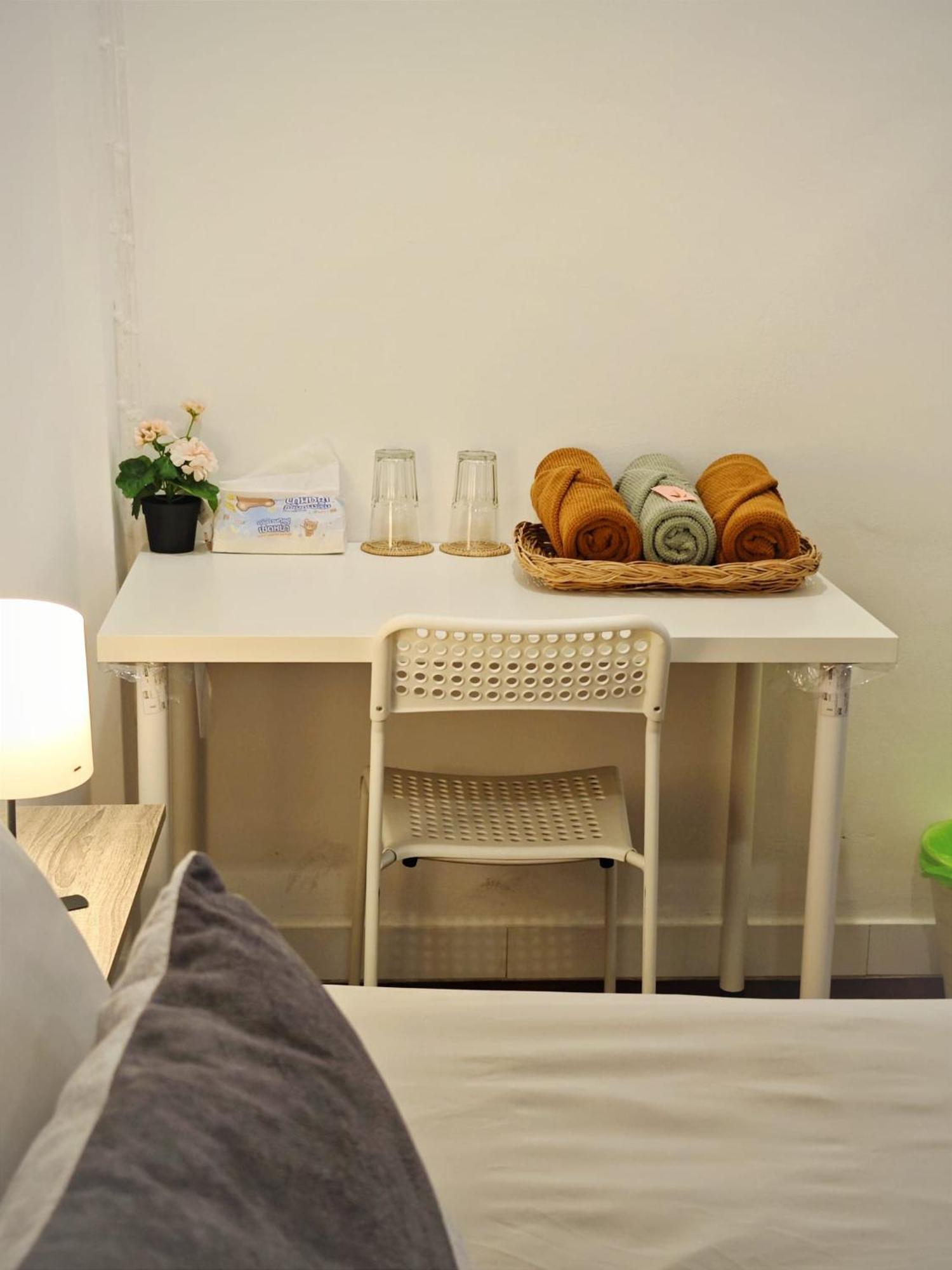 Homey Stay And Cafe By Hematoa 방콕 외부 사진